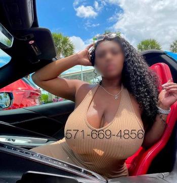 Nikki, 28  female escort, Northern Virginia