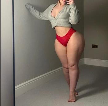yoeli, 25  female escort, Northern Virginia