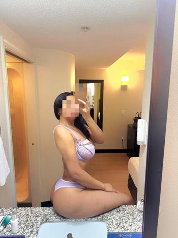 571-746-1912, 25  female escort, Northern Virginia