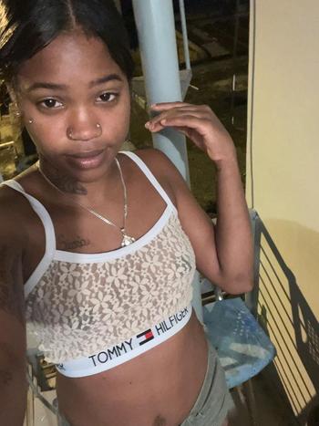 712-672-1023, 25  female escort, Northern Virginia