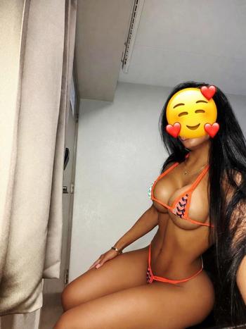 mariana, 25  female escort, Northern Virginia
