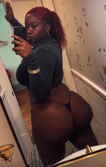 Royal Money, 28  female escort, Northern Virginia